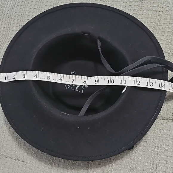 Classic Black Felt Wide-Brim Hat with Chin Strap - Picture 5 of 8